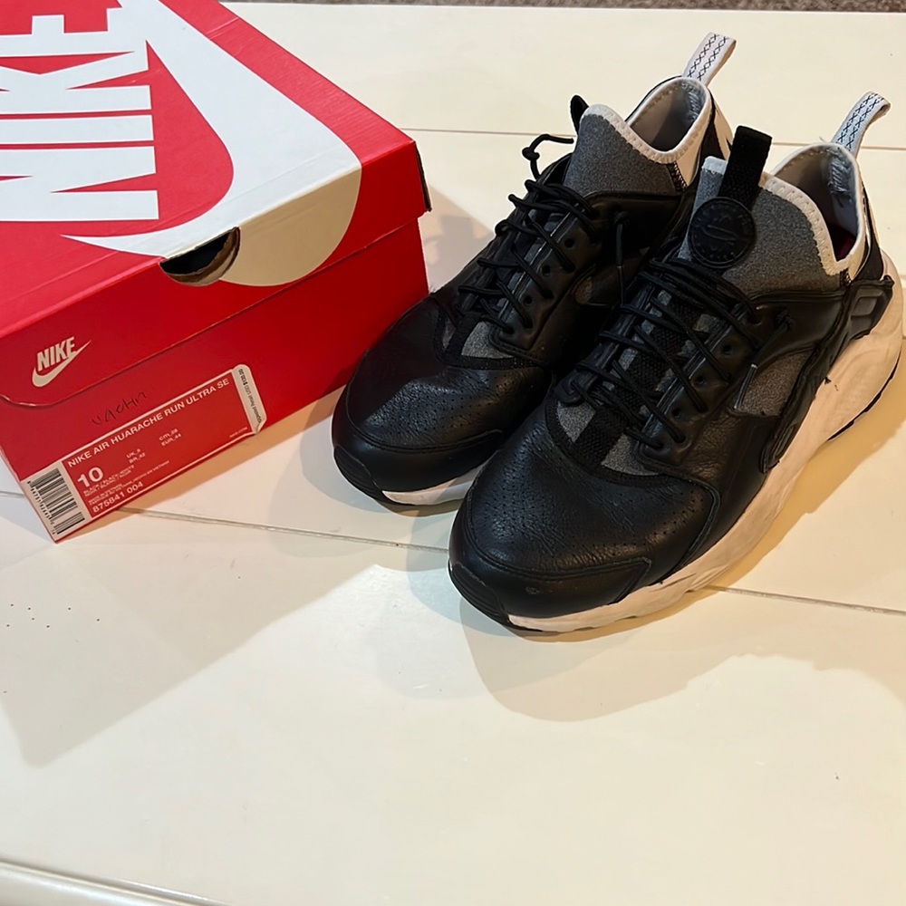 Nike Huarache, W/ Box, Black, Size 10